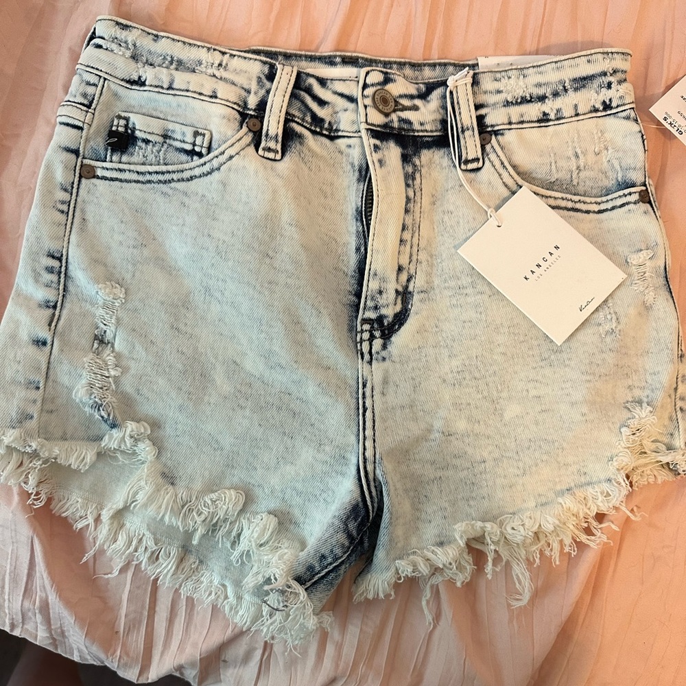 NWT Kancan Stretchy Distressed Acid Wash Shorts